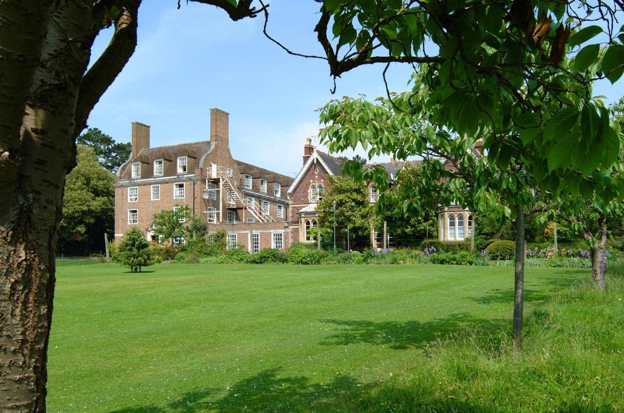 University Of Exeter - Pennsylvania Court Exterior foto
